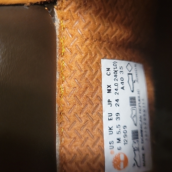 Timberland Camel Colored Boots Size 6M - Picture 8 of 9